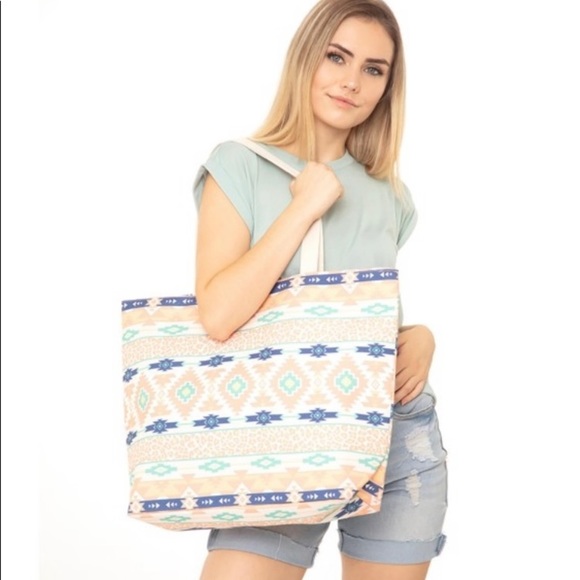 Coral Mint Aztec print, large vacation/beach travel tote. - Picture 5 of 5